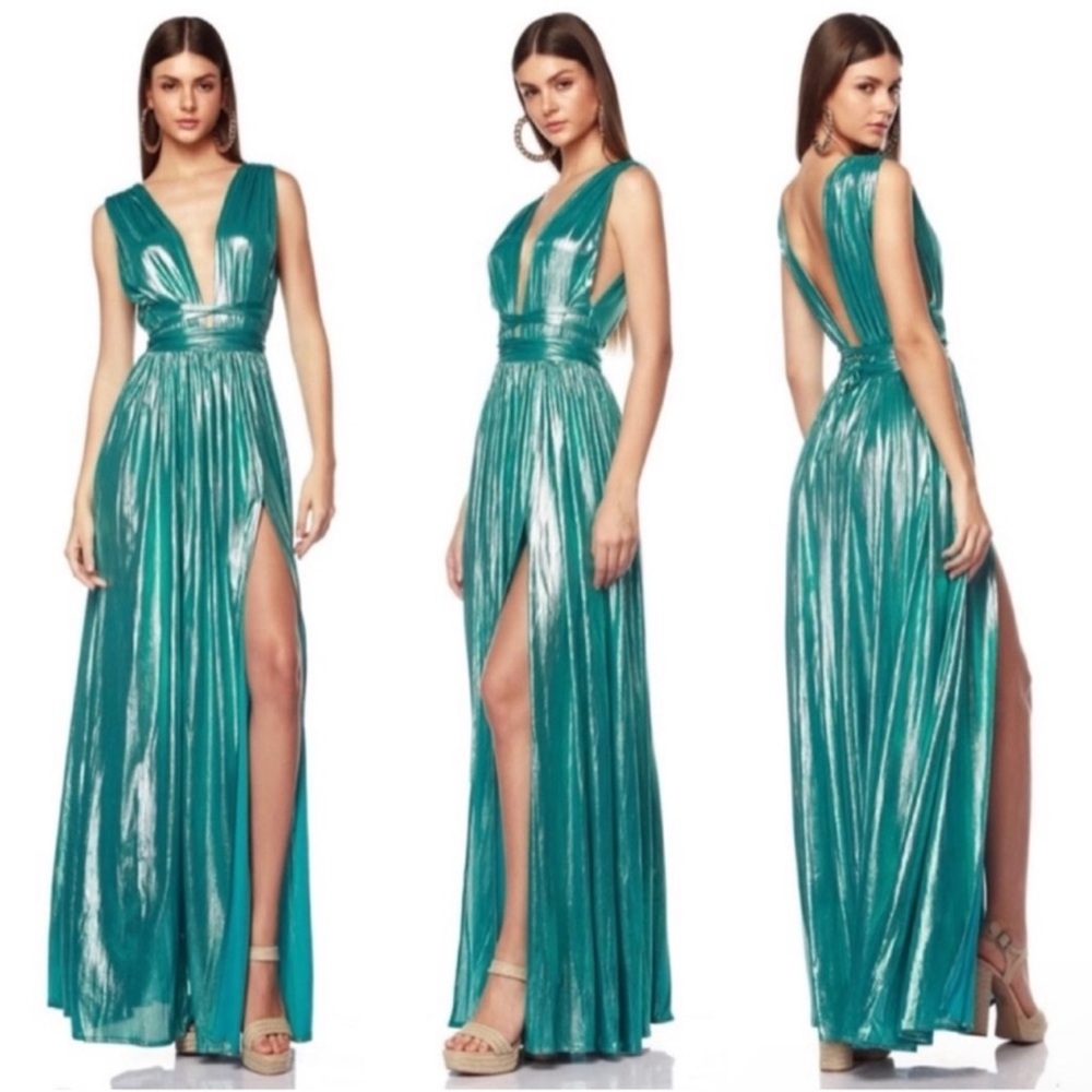 Bronx and Banco Romi Metallic Gown, RTR - Picture 2 of 13